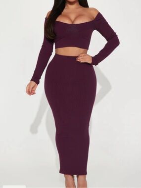Off-Shoulder Bodycon Skirt Set in Plum